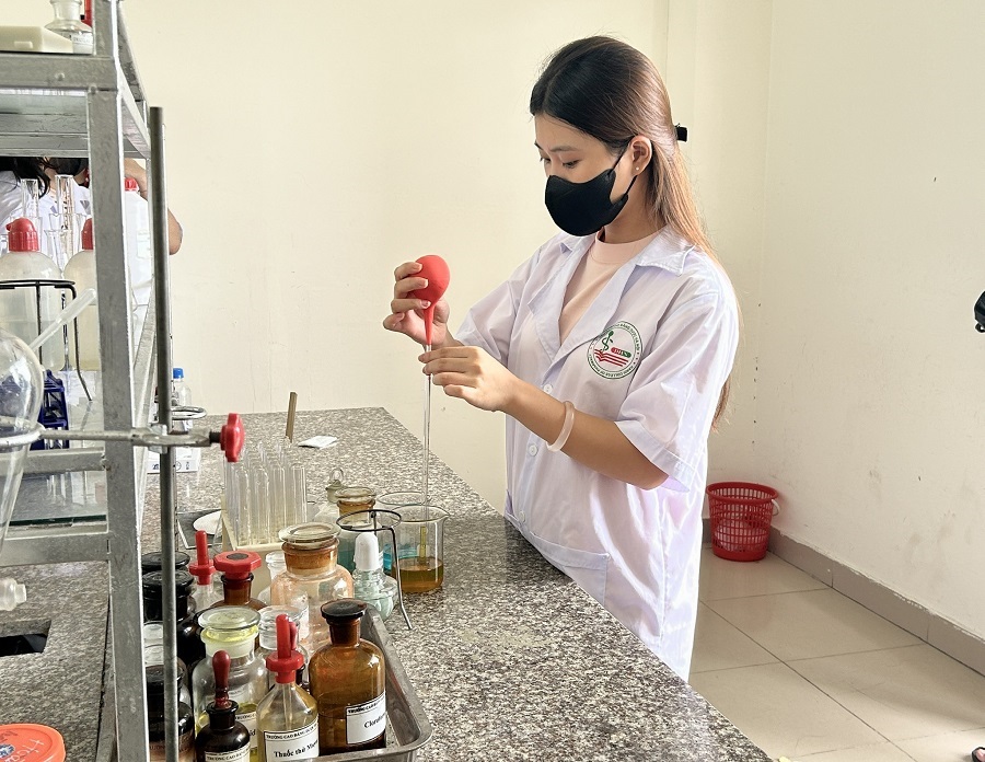 Từ mái trường Cao đẳng Dược Hà Nội, sinh viên mang theo hành trang tri thức và niềm tin bước vào tương lai