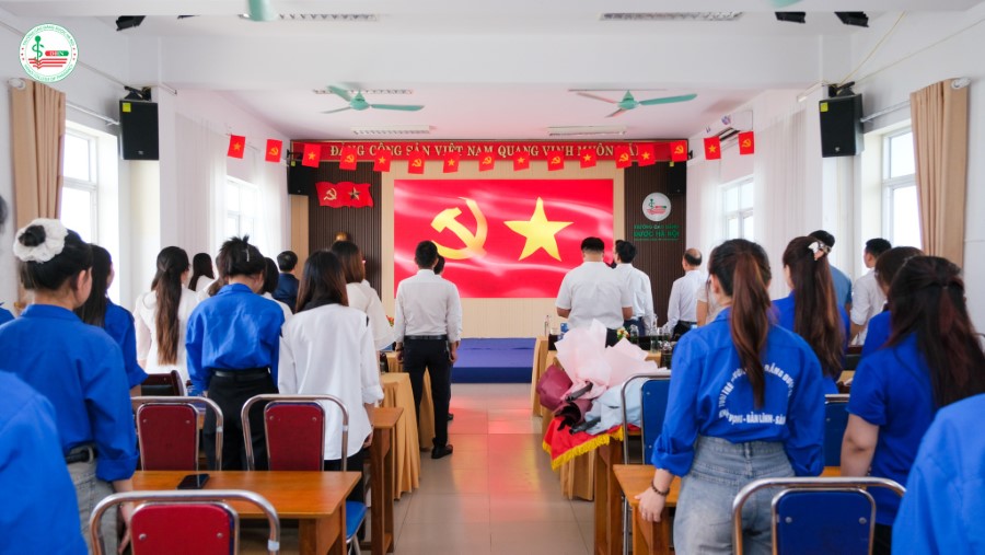 Sự kiện được tổ chức trang nghiêm, đúng quy định của Điều lệ Đảng, khẳng định công tác xây dựng Đảng vững mạnh trong Nhà trường