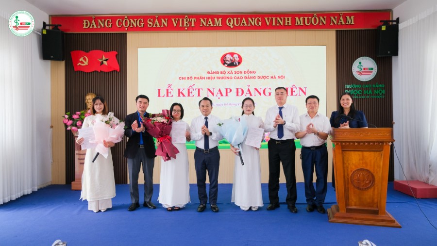 Đồng chí Đặng Thuỳ Trang , Đồng chí Bùi Thị Thanh Huyền, Đồng chí Vi Thị Hồng Hạnh 