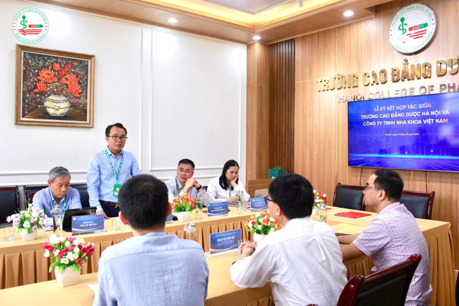 Trường Cao đẳng Dược H&agrave; Nội k&yacute; kết hợp t&aacute;c với h&agrave;ng loạt c&aacute;c bệnh viện, ph&ograve;ng kh&aacute;m đảm bảo 100% sinh vi&ecirc;n được giới thiệu việc l&agrave;m