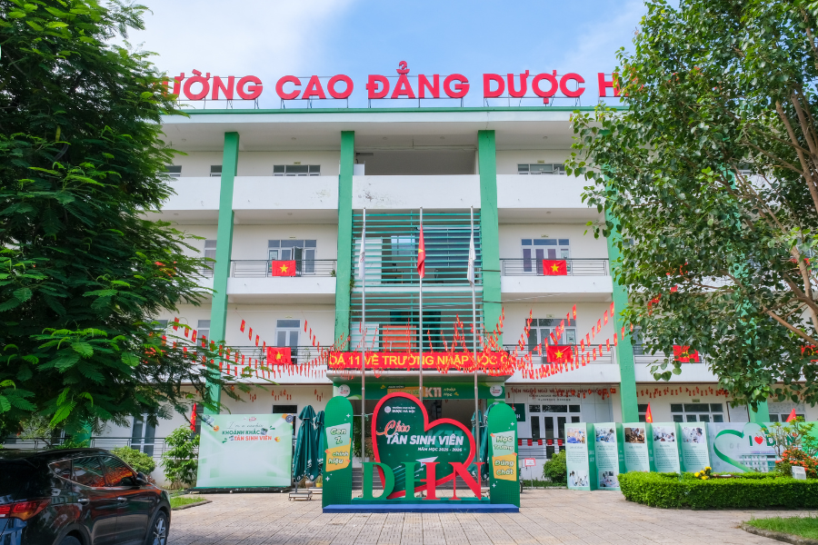 Trường Cao đẳng Dược H&agrave; Nội l&agrave; địa chỉ đ&aacute;ng tin cậy d&agrave;nh cho những bạn muốn theo đuổi ng&agrave;nh c&ocirc;ng nghệ thực phẩm