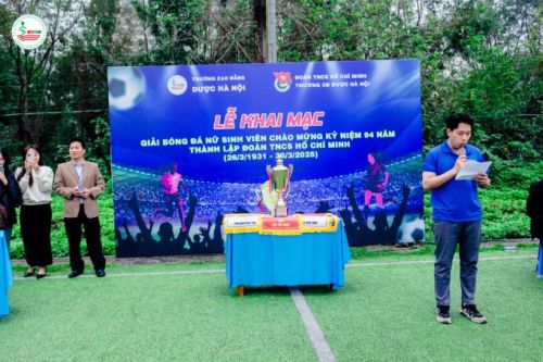 Khai mạc giả bóng đá nữ sinh viên Cao đẳng Dược Hà Nội năm học 2024-2025
