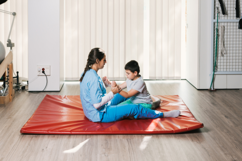 Ngành Kỹ thuật Vật lý trị liệu và Phục hồi chức năng tại Cao đẳng Dược Hà Nội