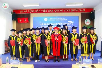 Chúc mừng lễ tốt nghiệp các tân Dược sĩ trường Cao đẳng Dược Hà Nội