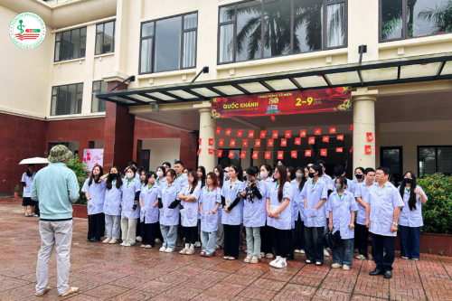 Sinh viên Cao đẳng Dược Hà Nội