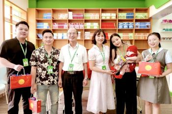 Công đoàn Trường Cao đẳng Dược Hà Nội: Trung thu ấm áp - Gửi trao yêu thương