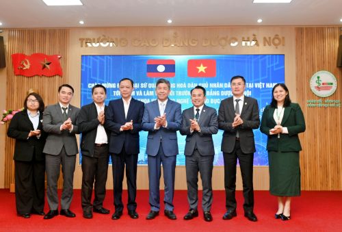 Trường Cao đẳng Dược Hà Nội đón tiếp và làm việc với đoàn Đại sứ quán CHDCND Lào tại Việt Nam