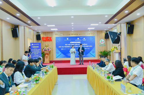Báo Giáo dục và Thời đại: Trường Cao đẳng Dược Hà Nội tổ chức thành công Hội thảo quốc tế kết nối sinh viên Điều dưỡng với thị trường lao động Nhật Bản