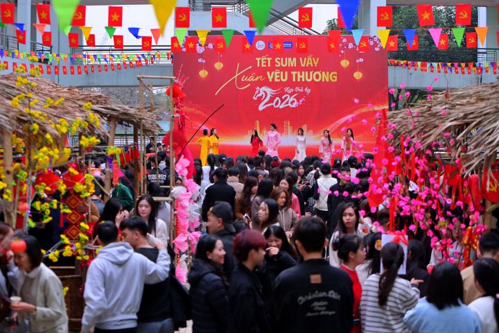 Tết về trên Cao đẳng Dược Hà Nội - Ngày hội “Tết sum vầy - Xuân Yêu thương” 2026