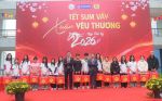 Trường Cao đẳng Dược Hà Nội trao quà Tết, sẻ chia yêu thương với sinh viên khó khăn