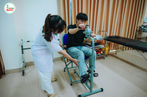 Học văn bằng 2 ngành phục hồi chức năng 2026: Đón đầu xu hướng chăm sóc sức khỏe hiện đại