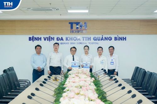 Trường Cao đẳng Dược Hà Nội ký kết hợp tác chiến lược với Công ty CP TTH Group: Tăng cường gắn kết đào tạo với nhu cầu nhân lực y tế