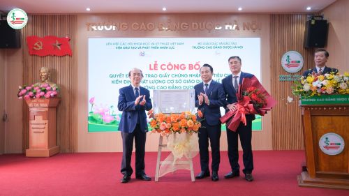 Trường Cao đẳng Dược Hà Nội đạt tiêu chuẩn kiểm định chất lượng cơ sở giáo dục nghề nghiệp