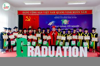 Trường Cao đẳng Dược Hà Nội long trọng tổ chức lễ trao bằng tốt nghiệp cho tân cử nhân khoá K7
