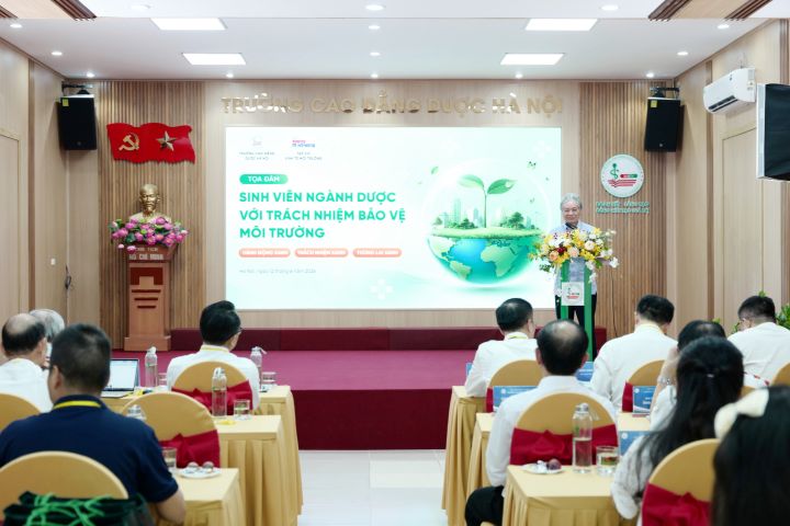 Lan tỏa nhận thức xanh từ giảng đường: Trường Cao đẳng Dược Hà Nội tổ chức thành công tọa đàm 