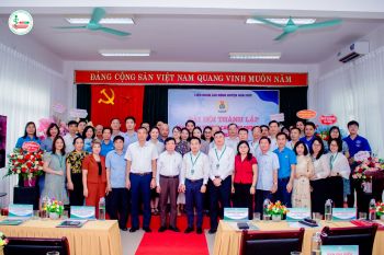 Lễ  công bố thành lập chi bộ Đảng và thành lập Công đoàn Trường Cao đẳng Dược Hà Nội