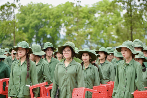 K11 khởi động môi trường rèn luyện kỷ luật và ý chí tại kỳ học Giáo dục Quốc phòng và An ninh năm học 2025-2026