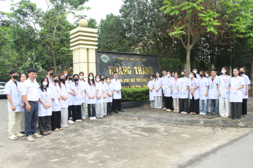 Sinh viên Dược K10 khởi động kỳ thực tập chuyên môn tại Công ty TNHH Dược thảo Hoàng Thành