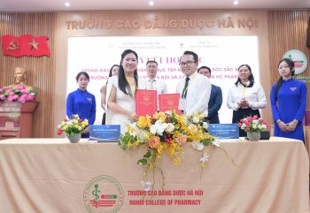 Ký kết hợp tác giữa Trường Cao đẳng Dược Hà Nội và Công ty TNHH HC Pharmacy: Mang công nghệ điều trị da liễu đến gần hơn với sinh viên