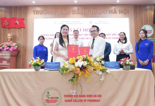 Ký kết hợp tác giữa Trường Cao đẳng Dược Hà Nội và Công ty TNHH HC Pharmacy: Mang công nghệ điều trị da liễu đến gần hơn với sinh viên