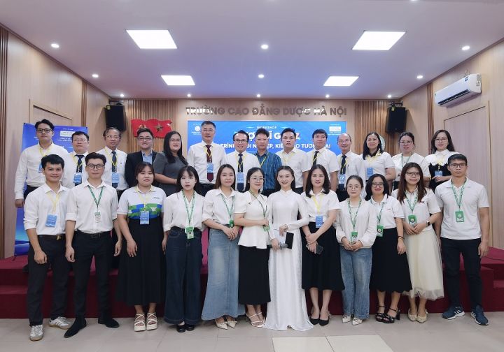 Trường Cao đẳng Dược Hà Nội tổ chức thành công Workshop “Dược sĩ trẻ DHN - Hành trình khởi nghiệp, kiến tạo tương lai”