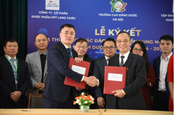 Lễ ký kết thoả thuận hợp tác toàn diện giữa Trường Cao đẳng Dược Hà Nội với tập đoàn dược phẩm Phúc Thành An