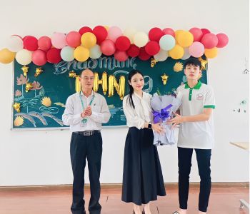 Rộn ràng chương trình gặp mặt tân sinh viên K9 nhập học đợt 3