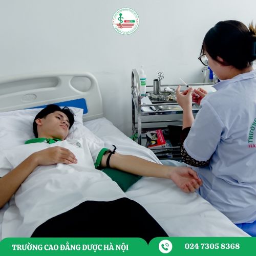 Cấp chứng chỉ điều dưỡng cơ bản sau 2,5 tháng với chương trình đào tạo thường xuyên