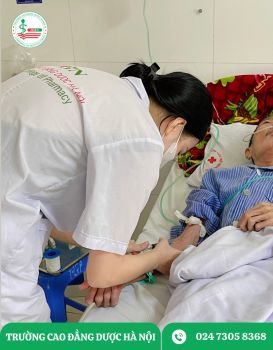 Sinh viên Cao đẳng Dược Hà Nội thực tập bừng sáng nhiệt huyết tại BV phổi Trung Ương