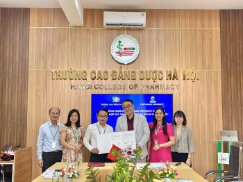 Trường Cao đẳng Dược Hà Nội ký kết hợp tác chiến lược với Trường Đại học Cheongam Hàn Quốc