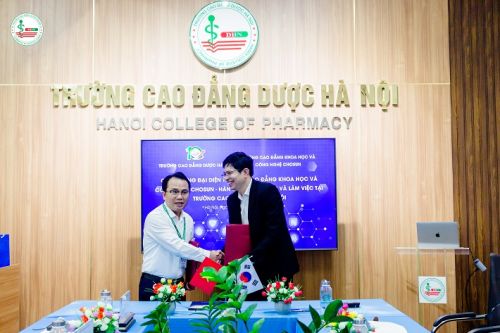 Ký kết hợp tác với Công ty TNHH Đầu tư Thương mại Quốc tế Khánh Minh - Đại diện Cao Đẳng Khoa Học Và Công Nghệ Chosun Hàn Quốc