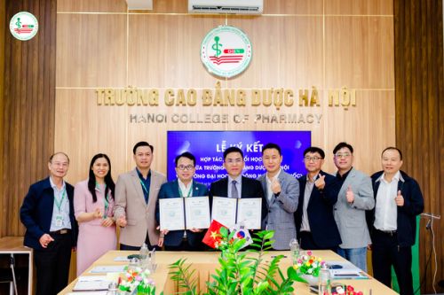 Lễ ký kết hợp tác giữa Trường Cao Đẳng Dược Hà Nội và Trường Đại Học Y Tế Đông Nam - Hàn Quốc