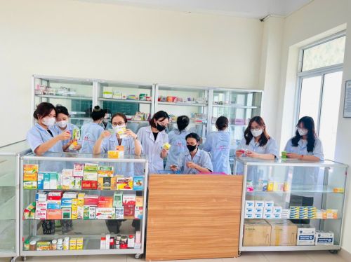 Gen Z thông minh chọn ngành Dược - đón đầu nghề “hot” với mức thu nhập cao