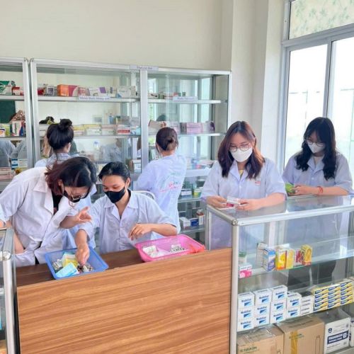 Gợi ý nên học văn bằng 2 ngành Dược ở đâu?