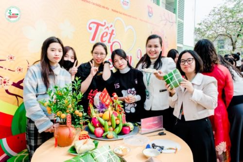 Rộn ràng ngày hội 